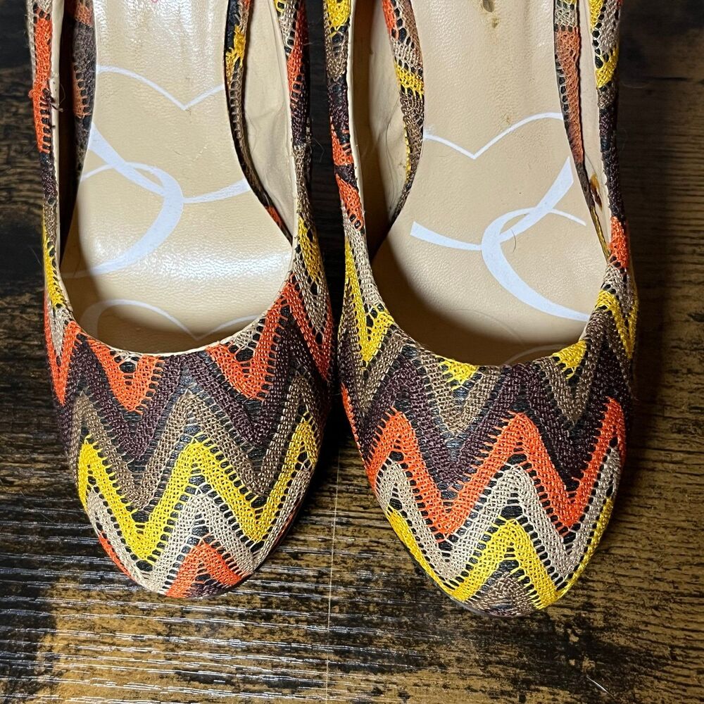 Promiscuous Women’s Platform Pumps Heels Size 8 Multicolor Chevron Fall - Picture 3 of 9